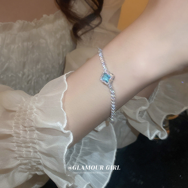 Wholesale Flower Simple Zircon Bracelet